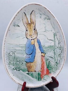 Pottery Barn Kids Beatrice Potter Petter Rabbit Egg Shaped Melamine Plates (4)